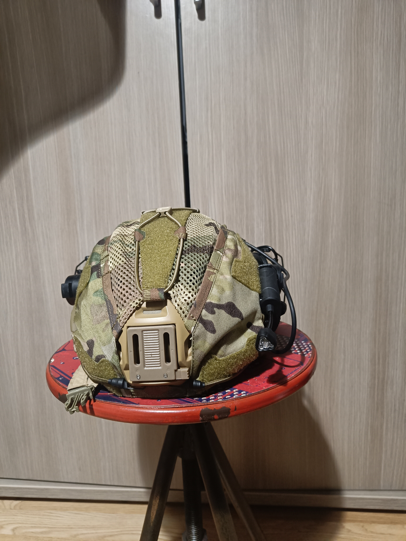 Bild 1 für Nieuwe fma fast helmet met agilite helm cover en earmor