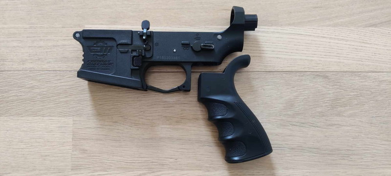 Afbeelding 1 van G&G CM16 PREDATOR LOWER RECEIVER+GRIP