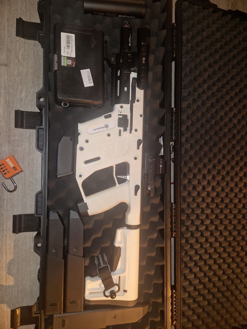 Image 1 for Kriss Vector