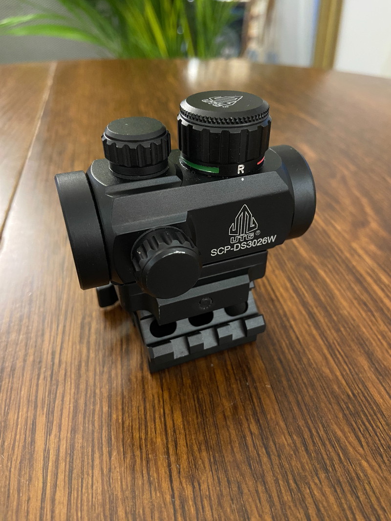 Bild 1 für Red Dot Airsoft Viseur point rouge tubulaire ITA CQB Noir - Marque UTG