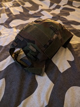 Image pour Invader Gear Woodland helmet cover