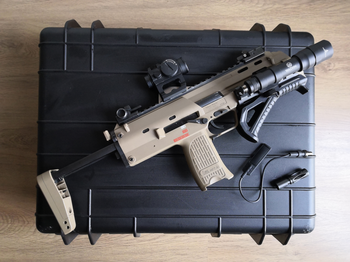 Image 3 for Tokyo Marui MP7 GBB | complete set | custom rail