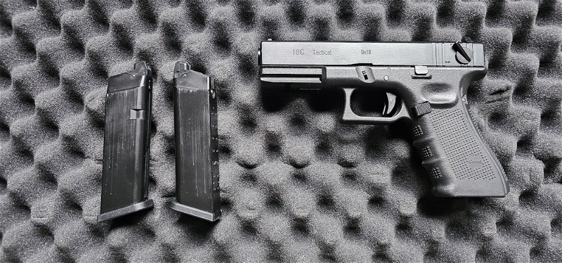 Image 1 pour Glock 18c te koop