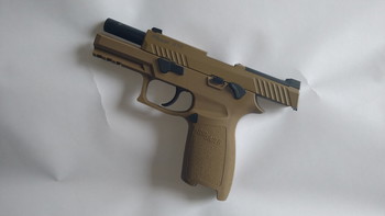 Image 2 pour VFC SIG SAUER M18/P320 FDE (2 Mags)