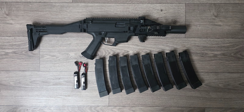 Bild 1 für Asg scorpion + 8 magazines +2 battery's