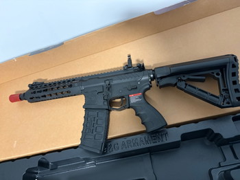 Afbeelding 4 van G&G AR15 / M4 AEG Airsoft - neuwertig inkl Akku Magazin Rotpunktvisier