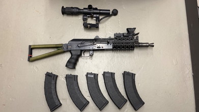 Imagen para E&LAKS74UN Custom  Maple Leaf upgrade  5 mags + optics