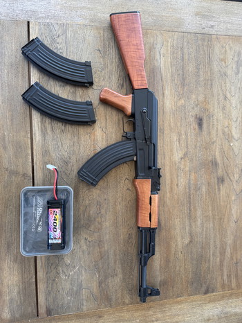 Afbeelding 2 van Ak 47,  aeg startergun