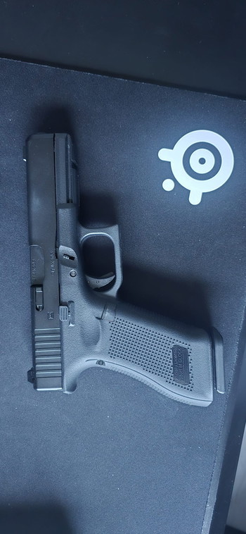Image 5 for Glock 17 Gen 5 + 2 dozen Tracer BB's .25 gram