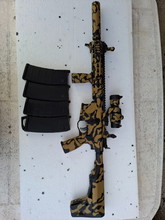 Bild für PTS Mega Arms GBB Rifle KWA M4/M16 Platform + 4 Magazines