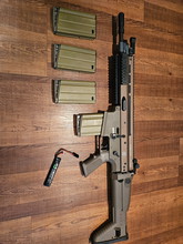 Afbeelding van SCAR H VFC + 4 midcap magazijnen