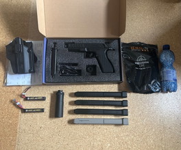 Bild für Cyma Cm.131 Gen.5 mit Zubehör und eingebauter Tuningfeder