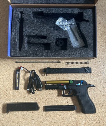 Imagen 4 de Cyma Cm.131 Gen.5 mit Zubehör und eingebauter Tuningfeder