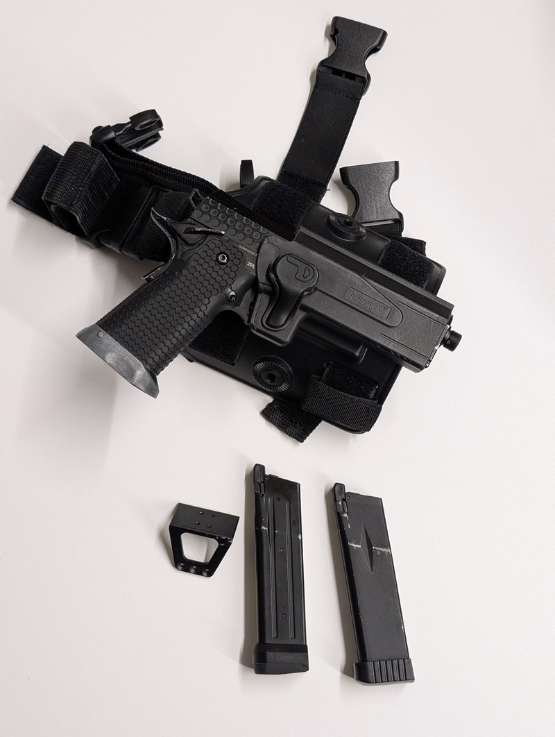 Afbeelding 1 van Novritsch SSP2, gen 2, 2 mags, leg holster, tracer adapter, magwell, red dot plate