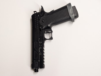 Afbeelding 4 van Novritsch SSP2, gen 2, 2 mags, leg holster, tracer adapter, magwell, red dot plate