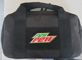 Image 2 for 6 glock mags plus pistooltas