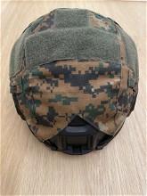 Afbeelding van Fast helm verstelbaar zwart met helmhoes marpat camouflage