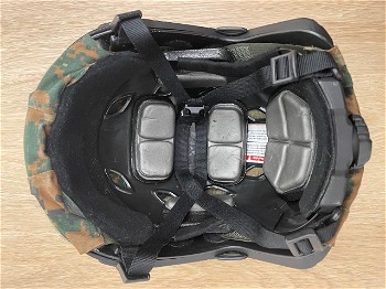 Afbeelding 4 van Fast helm verstelbaar zwart met helmhoes marpat camouflage