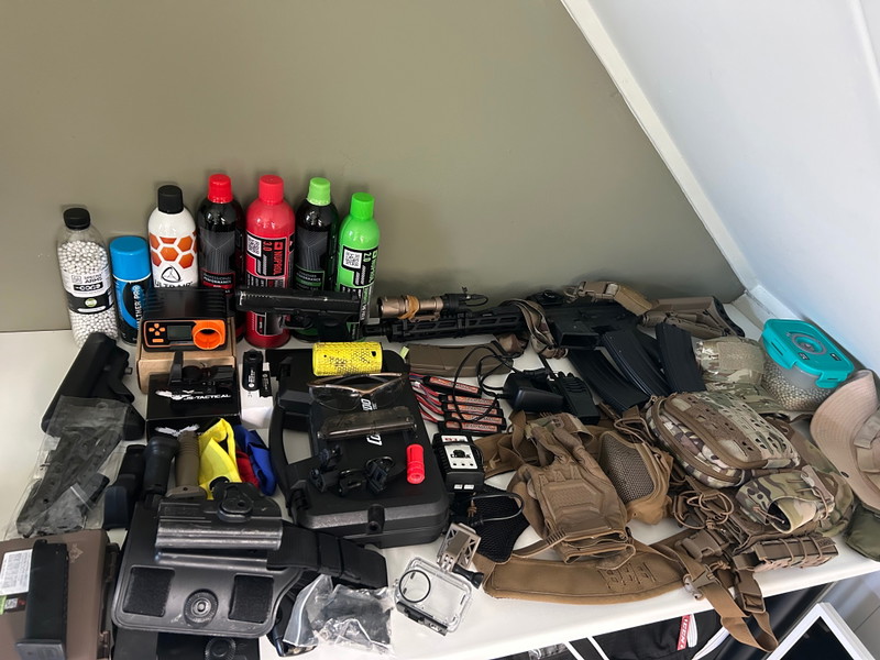 Image 1 for Zeer complete airsoft set te koop.