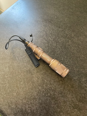 Image 2 for Surefire scout light KM2-A replica met pressure Plate in tan.