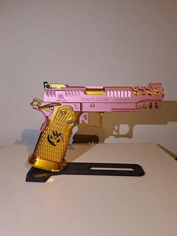 Image 4 for Gold and pink 5.1 custom hi capa