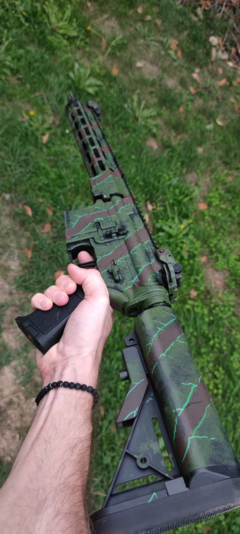 Afbeelding 4 van M4 double eagle + camo + bloc hop-up alu