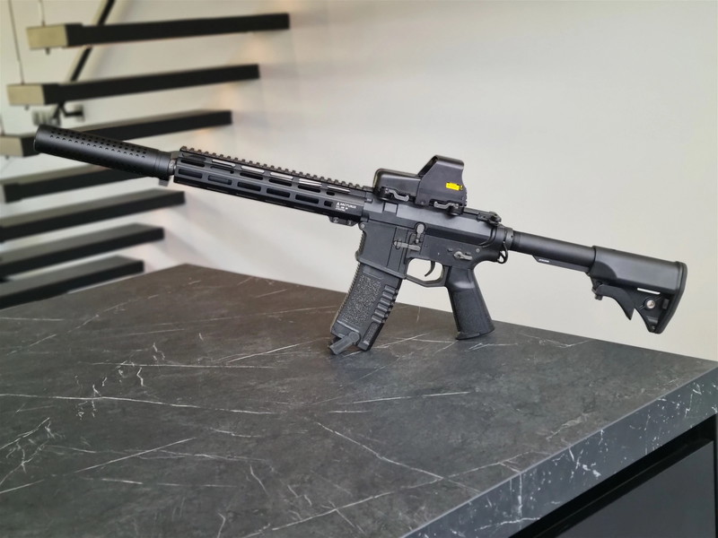 Image 1 pour Arcturus AR02 M4 AEG + 2 magazijnen (zo goed als nieuw)