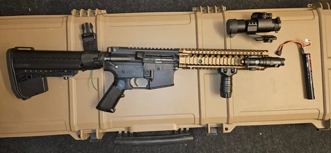 Bild für Tokyo Marui M4A1 SOPMOD