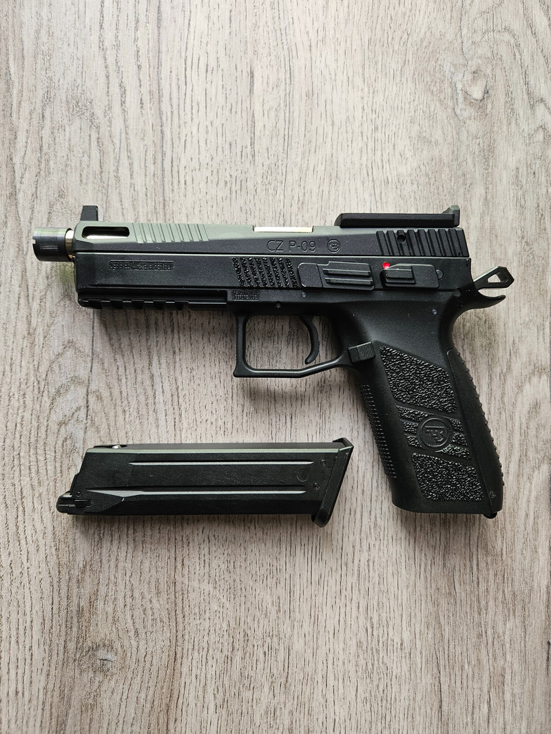 Afbeelding 1 van ASG - CZ P-09 + koffer