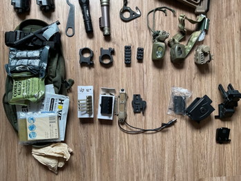 Bild 3 für lights, lasers, rails, radio parts, stocks, pouches, mounts, cutter, etc, something for everyone