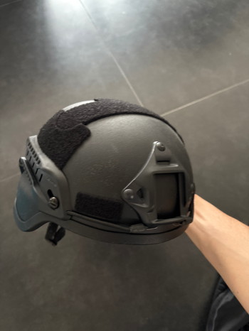 Afbeelding 2 van Helm + Dye broek, body protector