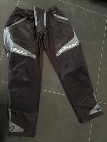 Afbeelding 4 van Helm + Dye broek, body protector