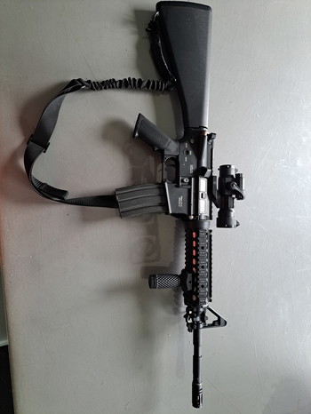 Imagen 2 de Te koop: Nagenoeg ongebruikte Classic Army M-16 met 6 hi-cap magazijnen