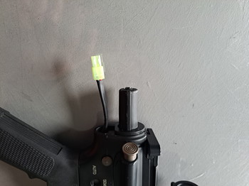 Imagen 4 de Te koop: Nagenoeg ongebruikte Classic Army M-16 met 6 hi-cap magazijnen