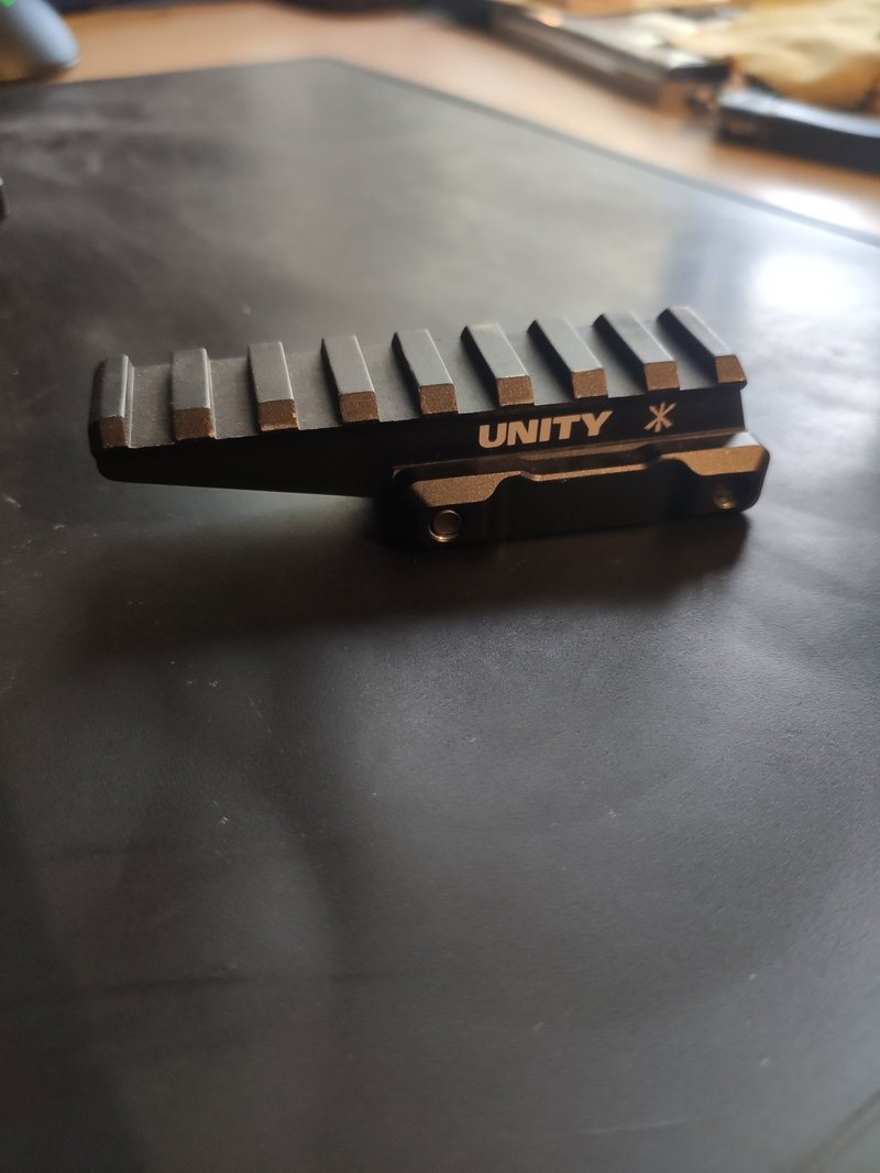 Image 1 for Unity Optic Riser replica met markings