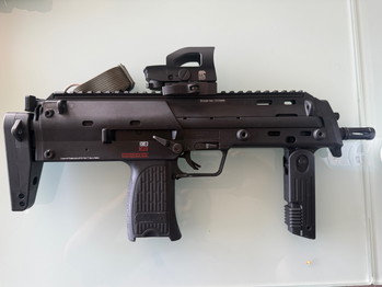Afbeelding 2 van VFC MP7 GBB Einsteiger Set! / 3 Magazine / Viel Zubehör / OVP / Verhandlungsbasis!