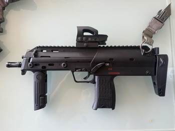 Afbeelding 3 van VFC MP7 GBB Einsteiger Set! / 3 Magazine / Viel Zubehör / OVP / Verhandlungsbasis!