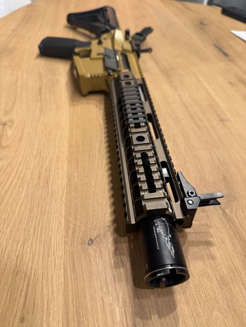 Image 2 for G&G gc16 Predator RAL8000