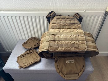 Image 2 for Warrior Assault Systems DCS 5.56 Coyote Tan met pouches