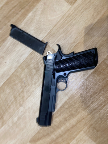 Afbeelding 2 van 1911 2 tone op green gas