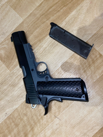 Afbeelding 3 van 1911 2 tone op green gas