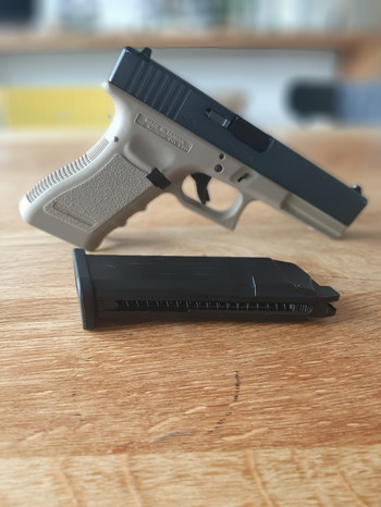 Image 3 for We17 glock