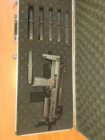 Imagen 2 de VfC MP7 V2+5 Magazine+ Waffenkoffer+Magazintaschen