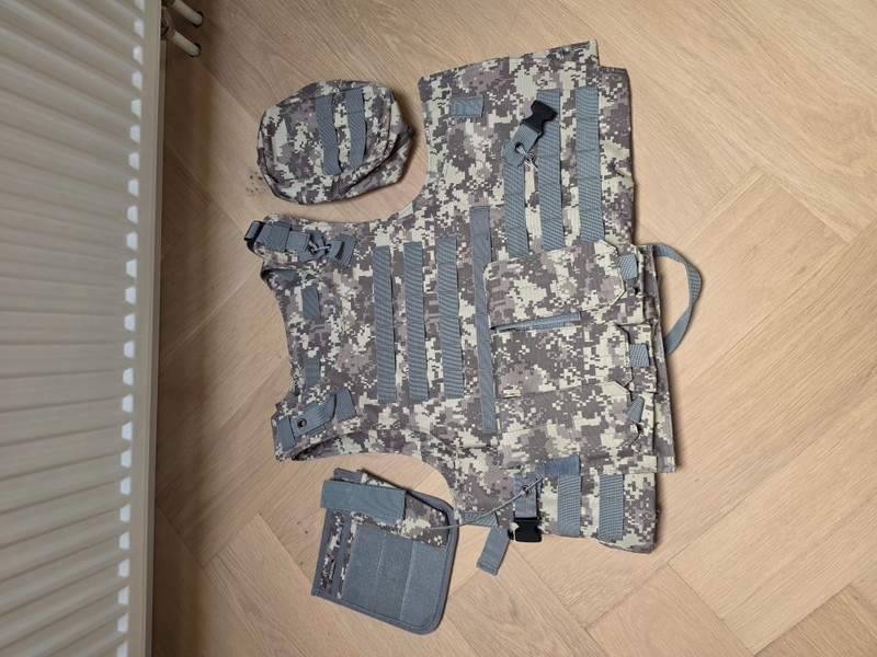 Image 1 for Vest
