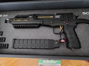 Image 2 for Brand New Tokyo Marui Scorpion Mod M + Drum Mag + Mid-Cap + 2 Lipo Battery + Adaptateur Dean + 3 Fuse 20 A