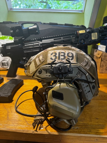 Image 2 for ICS M4 + helmet,case,ammo, magazines