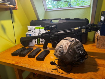 Image 4 for ICS M4 + helmet,case,ammo, magazines
