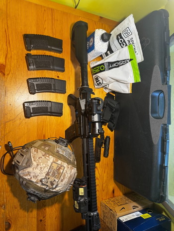 Image 5 for ICS M4 + helmet,case,ammo, magazines