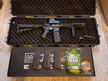 Image 2 for Specna Arms SA-E07 Edge Black Incl Holosight en koffer!!