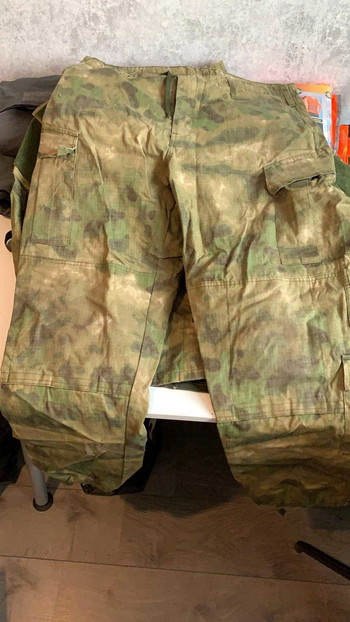 Imagen 3 de Invader Gear A-TACS FG set met vest, broek en combat shirt + jas